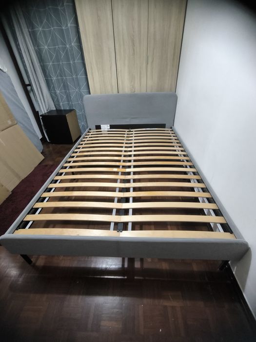 Vendo cama ,carrinho  de bebê