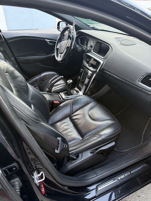 Volvo v40 D4 2.0 190cv