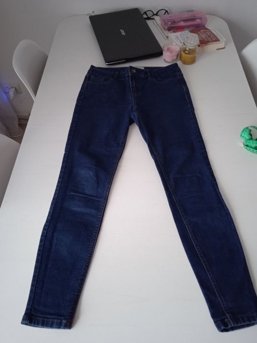 Джинси жіночі завужені 26 розм