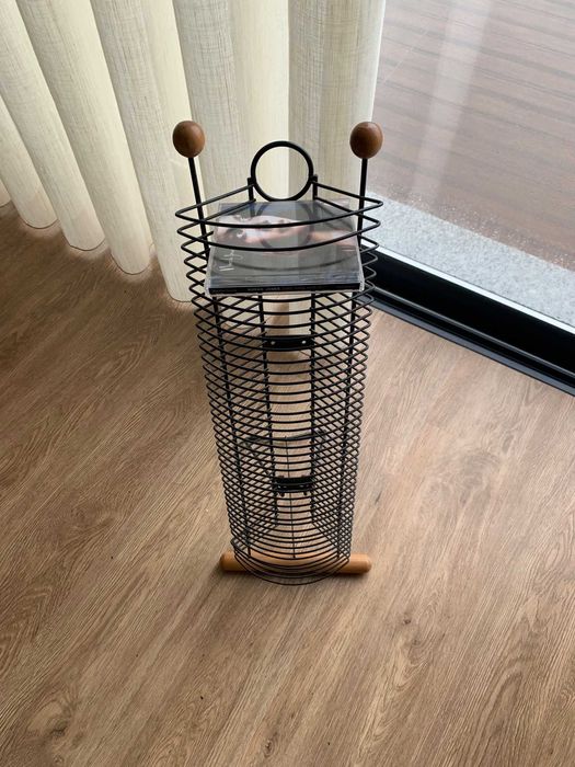 Suporte de CDs decorativo