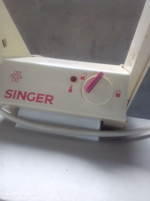 Maquina manual de passar a ferro SINGER