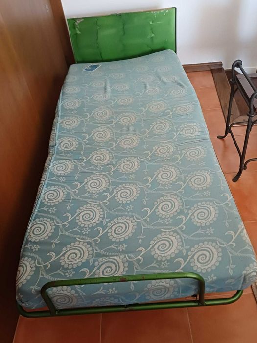 Divã Cama Corpo e meio