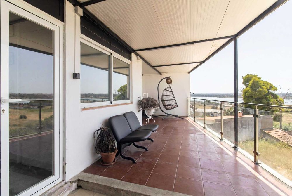 T2 com quintal quinta da lomba