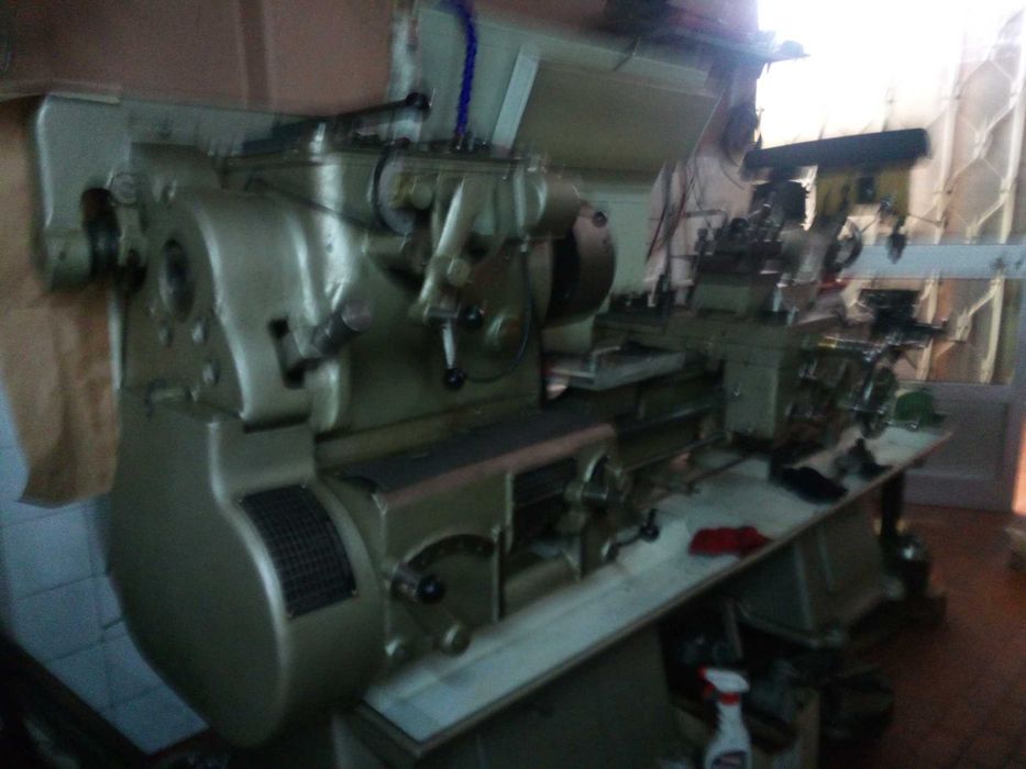 Vendo Torno Mecânico Marca WILSON MINI para 700mm diâmetro.
