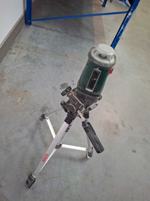 Laser krzyżowy Bosch PLL 360 + statyw, sprawny, używany