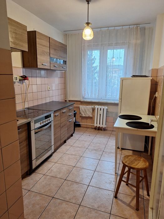 Wynajmę 3-pokojowe mieszkanie na ul. Wybickiego 10