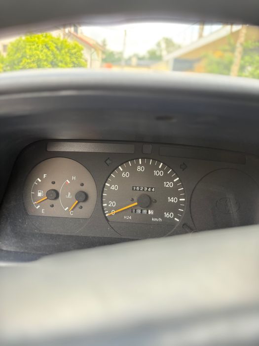 Carrinha Toyota Hiace 1996 - Muito estimada