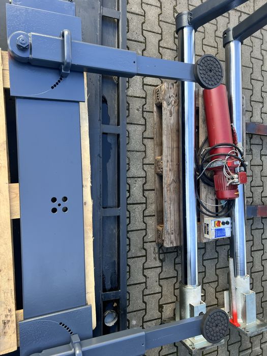 Podnośnik podposadzkowy Autop Maha szeroki rozstaw