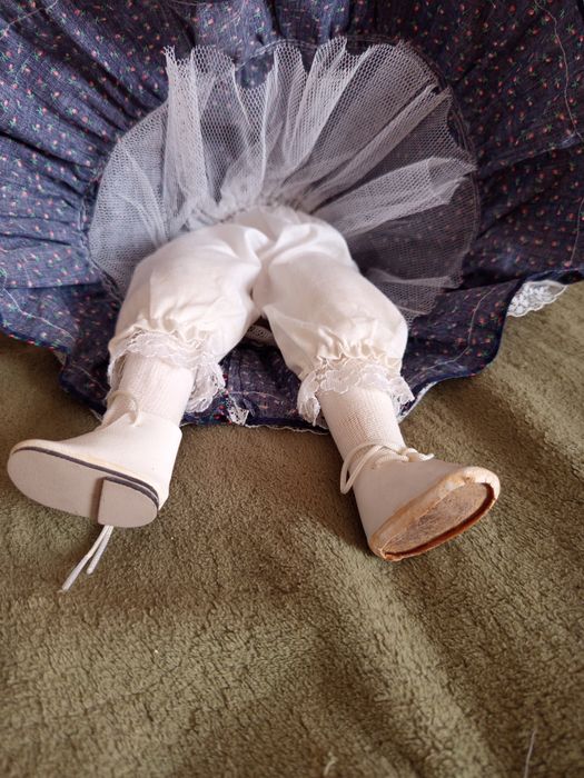 Винтажная кукла, очень красивая