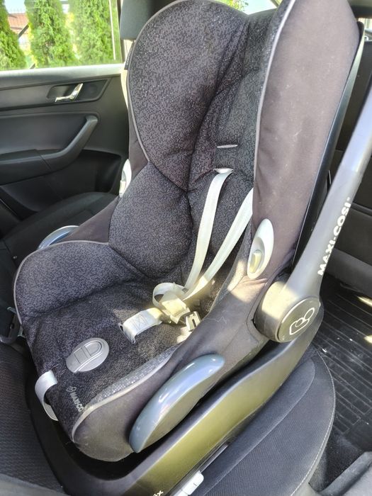 Fotelik samochodowy z bazą  Maxi Cosi Cabrio Fix 0-13kg