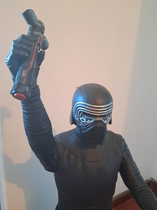 Figura da saga Star Wars com 75cm ,rara.