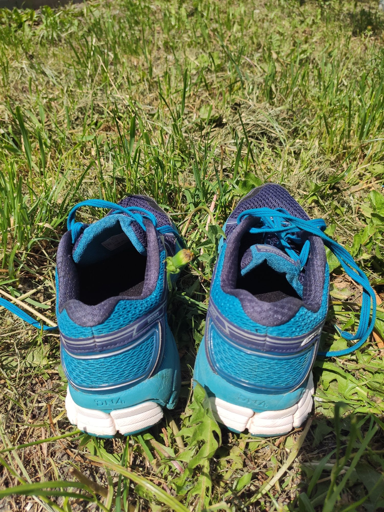 Asics brooks defyance 10 1 300 Olx