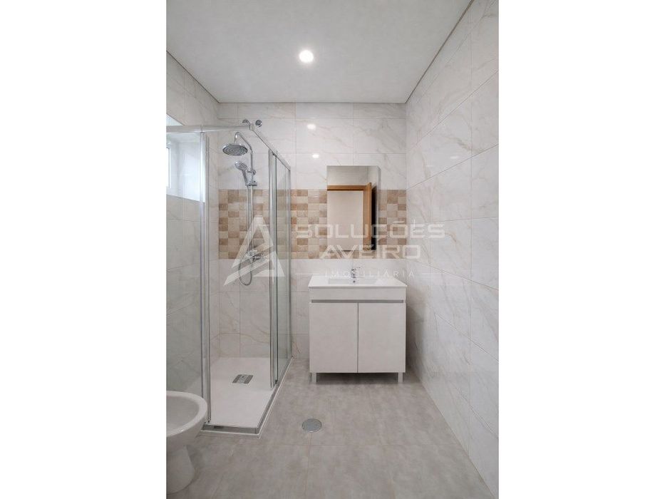 Moradia T2+1 Isolada e Térrea - Renovada em Estarreja