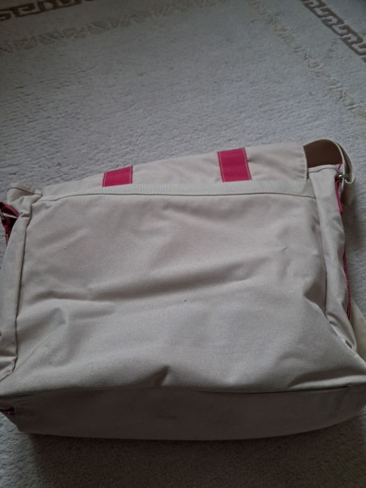 Torba na ramię większa niż A4