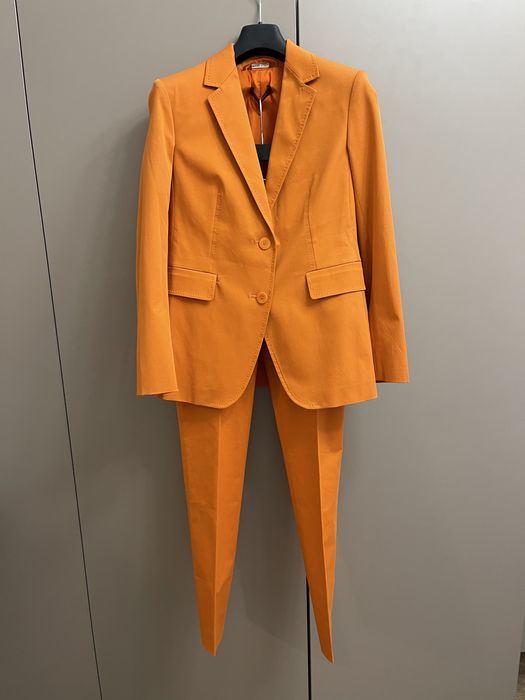 Костюм MaxMara новий