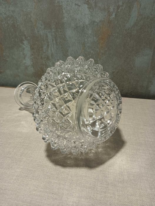 Decantador de cristal lapidado com rolha – estilo clássico