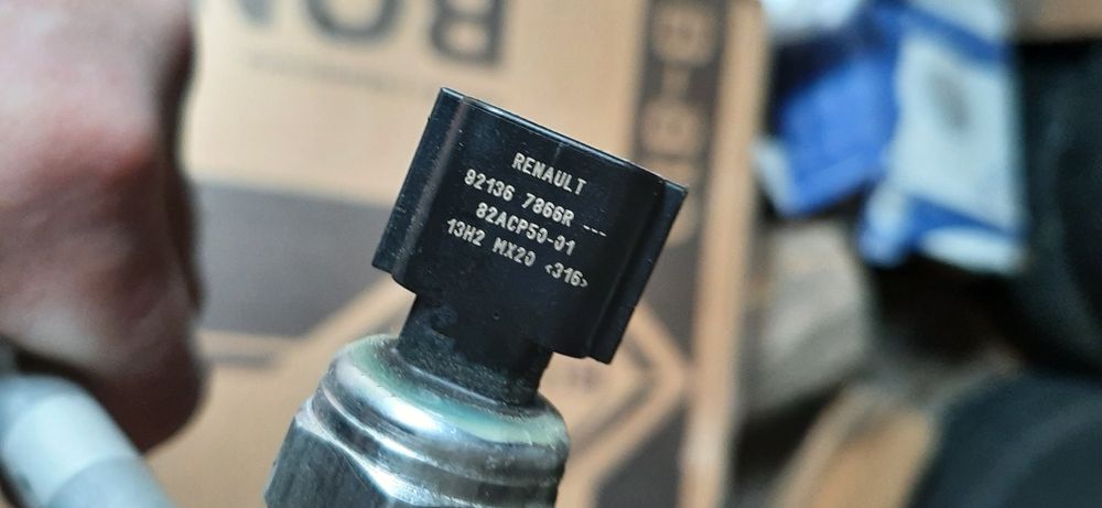 Рено Мастер 3, патрубки кондиционера,шланги кондиционера