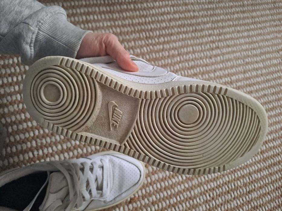Buty sportowe damskie sneakersy Nike, r. 37.5