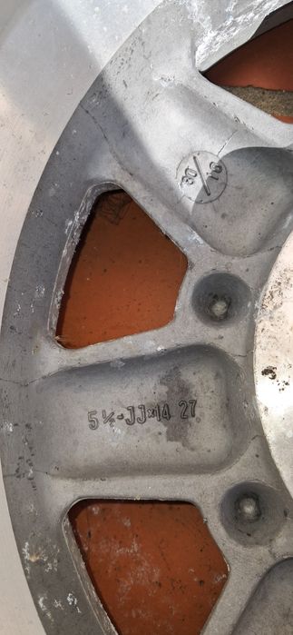 Jantes Toyota em liga leve , anos 70 e 80