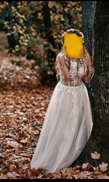 Suknia ślubna z długim rękawem