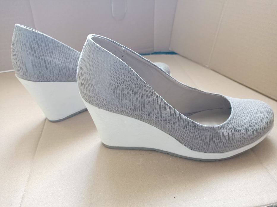 Półbuty damskie na koturnie rozmiar 39