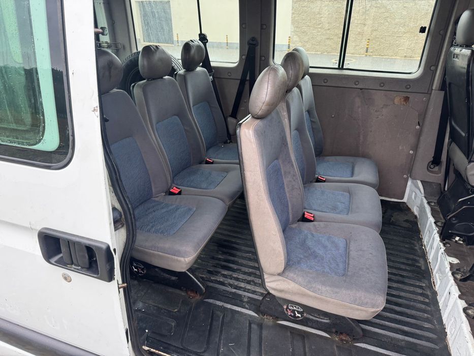 Renault Master  -  9 Lugares