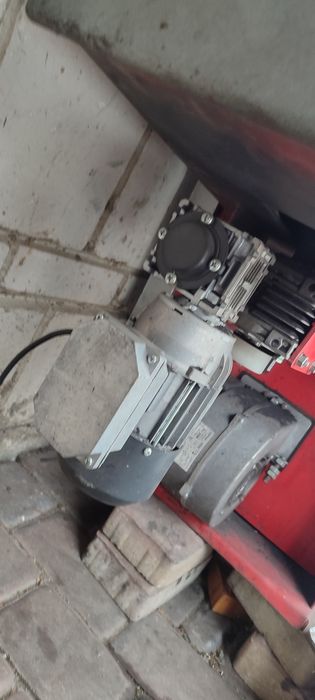 Silnik motoreduktor od pieca tłokowego