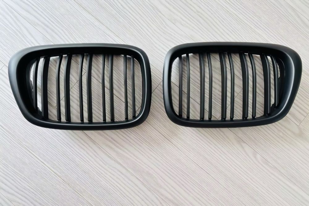 Решетка радиатора BMW E39 5 серії 523 525 528 530 535 540 вантажівок