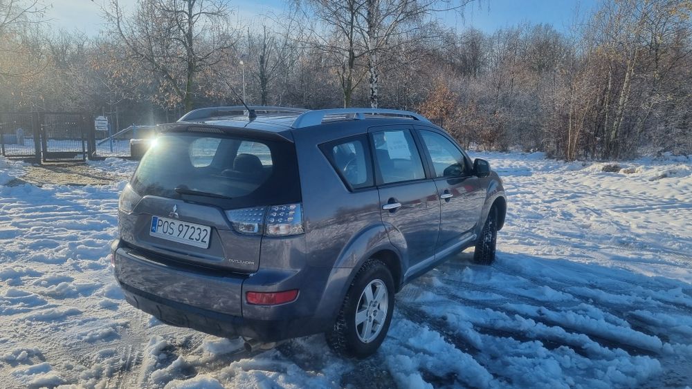 Mitsubishi outlander 2