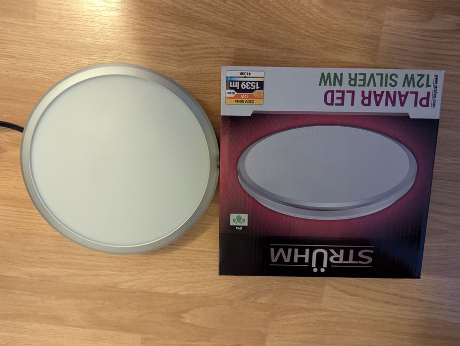 Plafon LED 12W słabo świeci