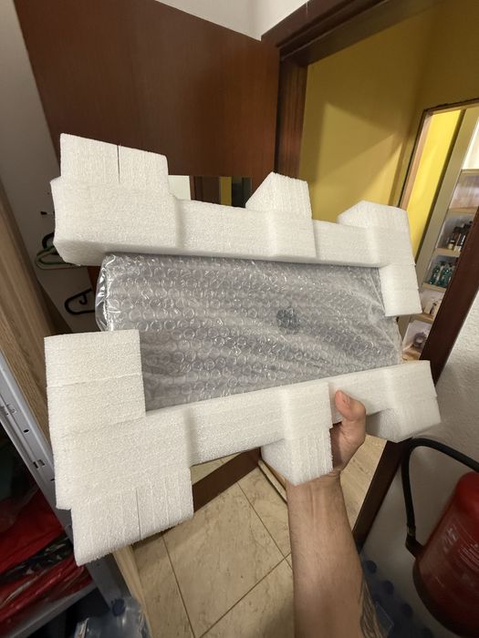 Macbook Pro 16” (2019) - i9 / 32gb RAM / 512gb SSD - Como novo