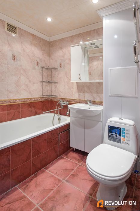 Без% , продаж 1 кімнатної квартири Бульвар Верховної Ради 18а, метро