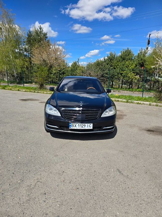 Весільний кортеж Авто преміум класу Прокат погодинно Авто на свята з водієм м. Хмельницький оренда