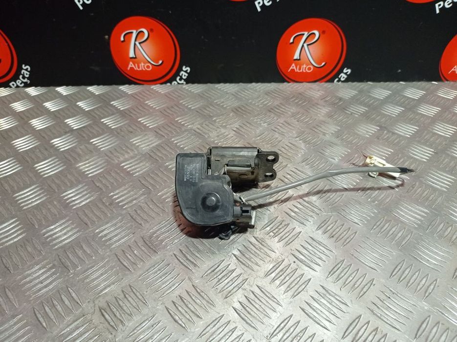 Fecho Da Mala Toyota Corolla Verso (_E12_)