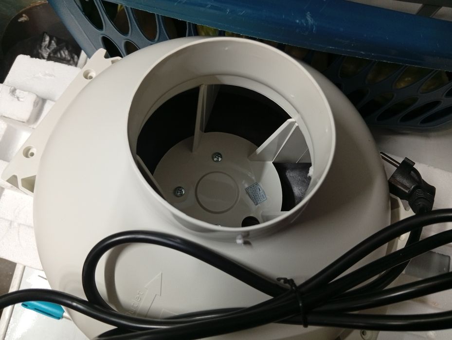Extrator para sistemas de exaustão e ventilação novo