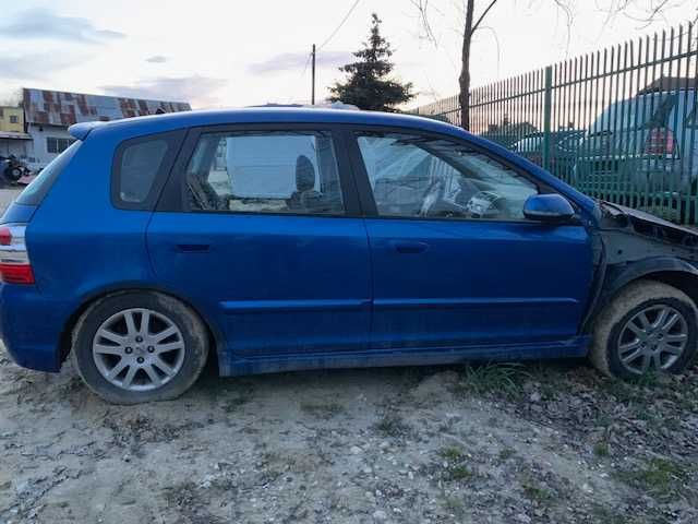Honda Civic VII 5D  B520P drzwi prawe  przód tył
