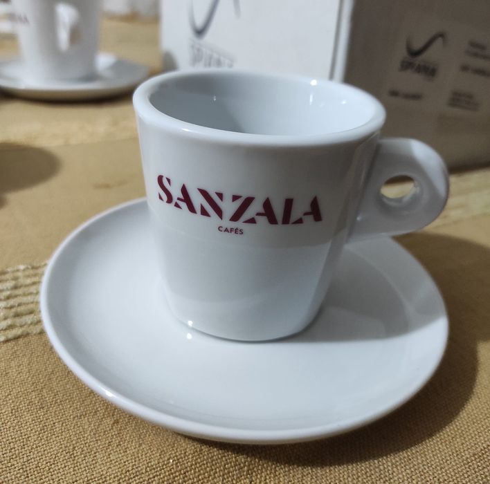 Chávenas de café novas