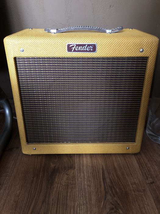 Combo gitarowe FENDER Pro Junior IV