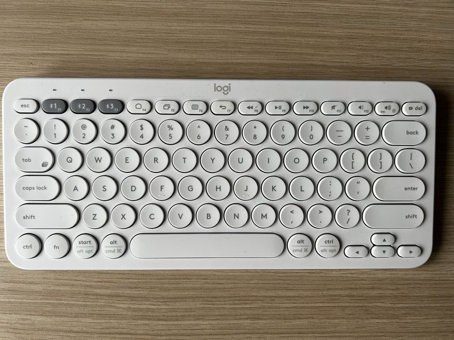 Logitech K380 – jak nowa, używana 2 dni
