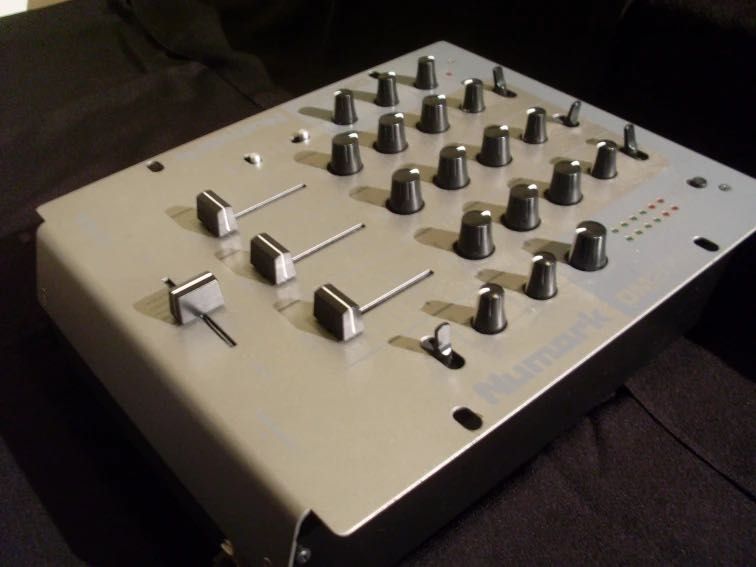Numark dm2050 mixer com três canais