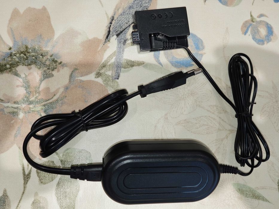 Câmara Digital Canon ESO 500D + pack acessórios