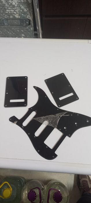 Pickguards capas e botões novos