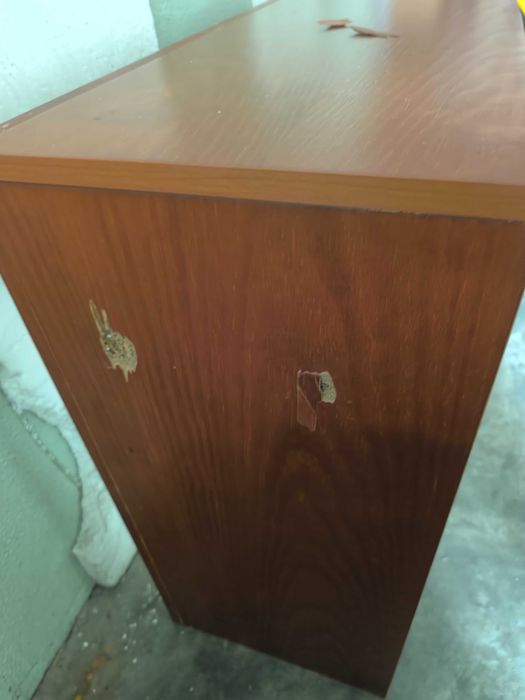 Cómoda IKEA Castanha