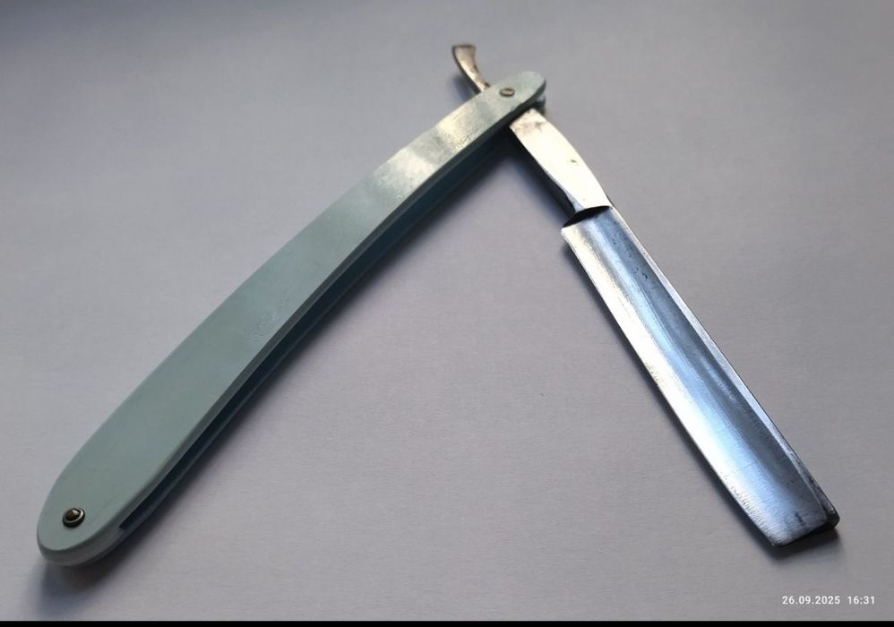 Заточена Solingen  ,,Adelante" бритва опасна