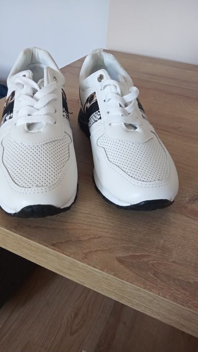 Adidasy białe 40