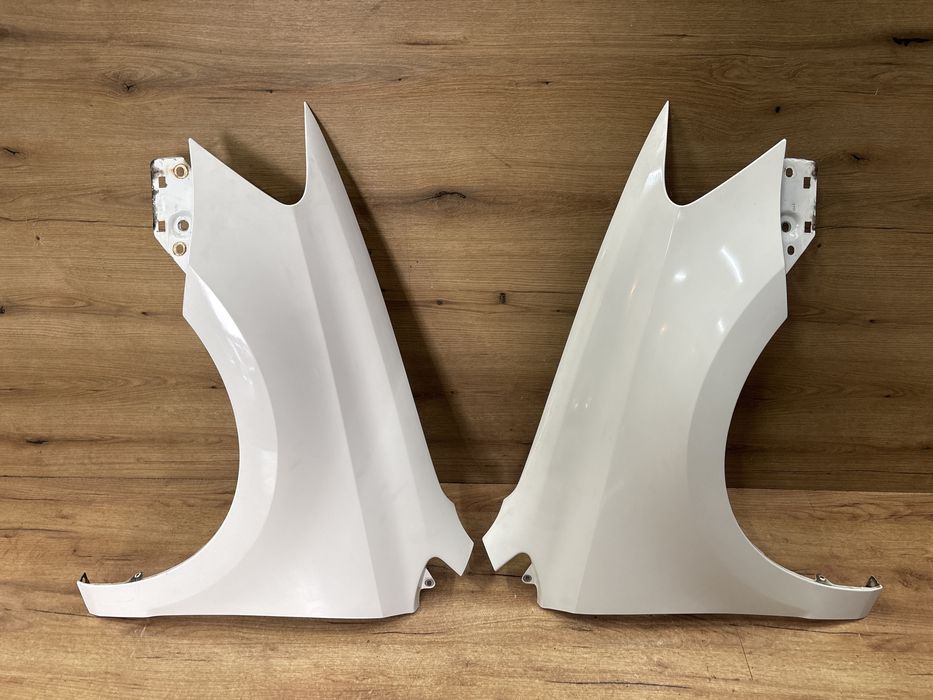 Błotnik przedni prawy lewy Volkswagen Polo 6R kolor lb9a