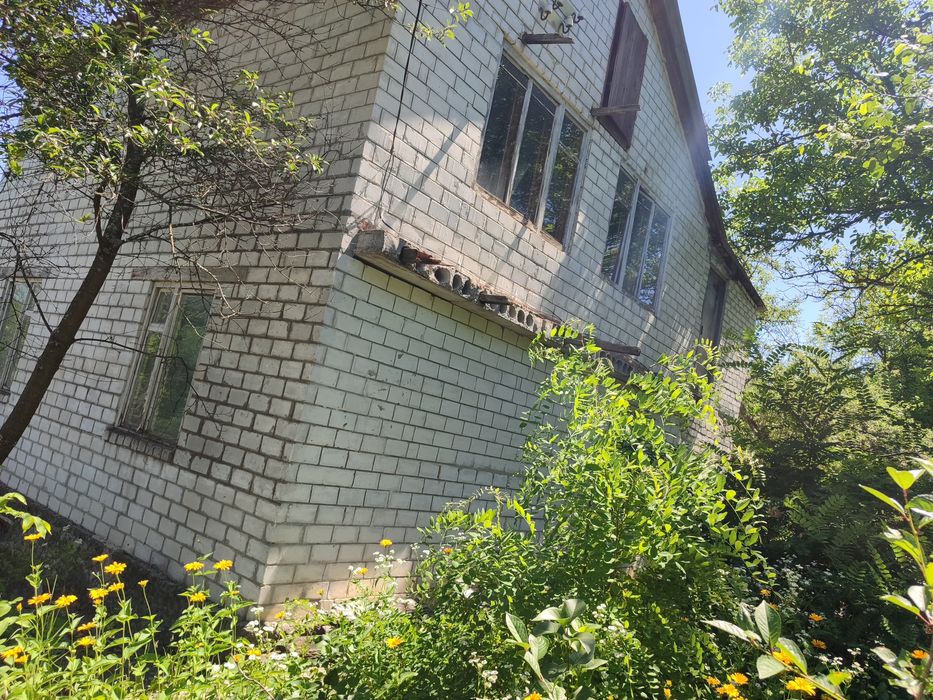 Продам дом в Аксютовке Чугуевского района. Змиев.