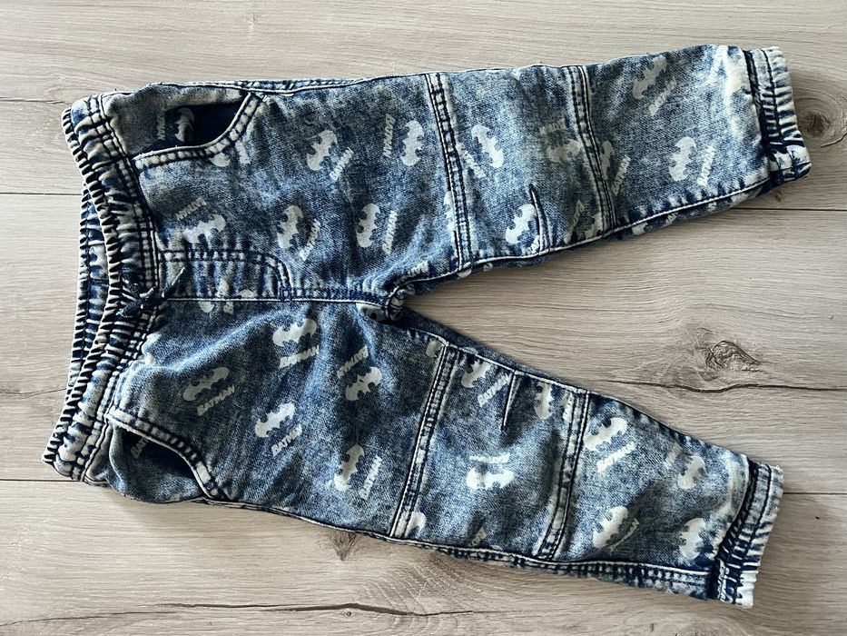 Joggery jeansowe dla chłopca 92 Batman