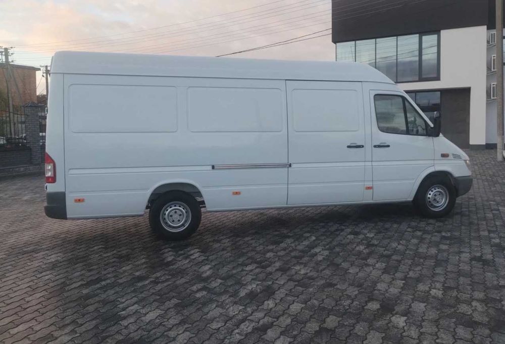 Є ВАНТАЖНИКИ грузоперевозки, вантажні перевезення київ, вантажне таксі