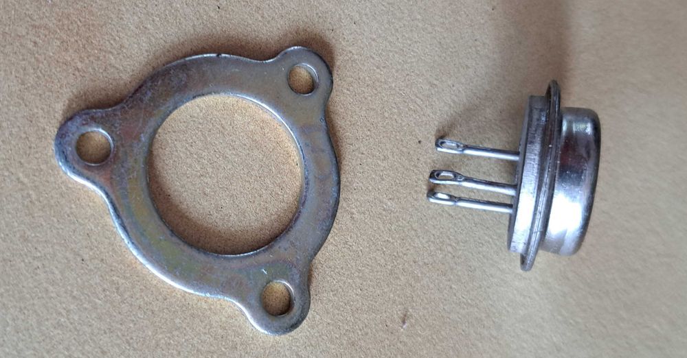 Tranzystor KT805Б, ZSRR + mocowanie